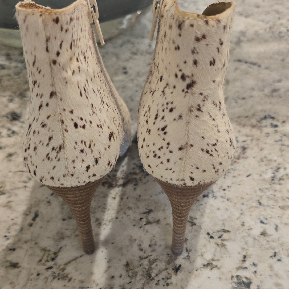 Lucky Brand Speckled Calf Hair Ankle Booties - Picture 3 of 6